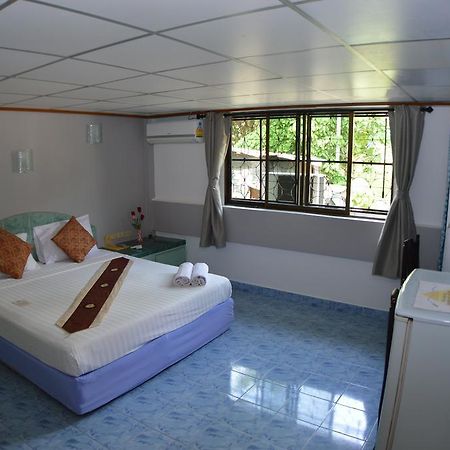 Seabreeze Inn Karon Phòng bức ảnh