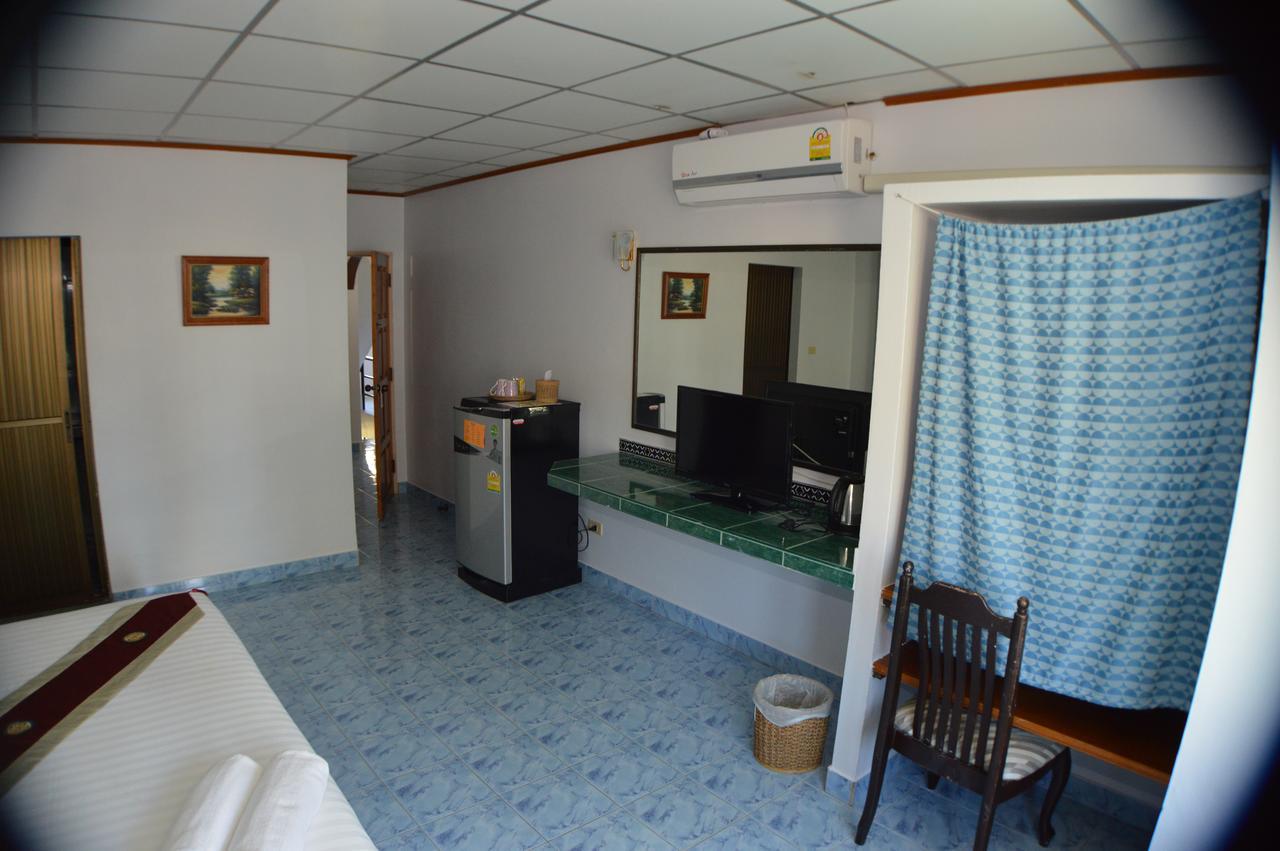 Seabreeze Inn Karon Ngoại thất bức ảnh